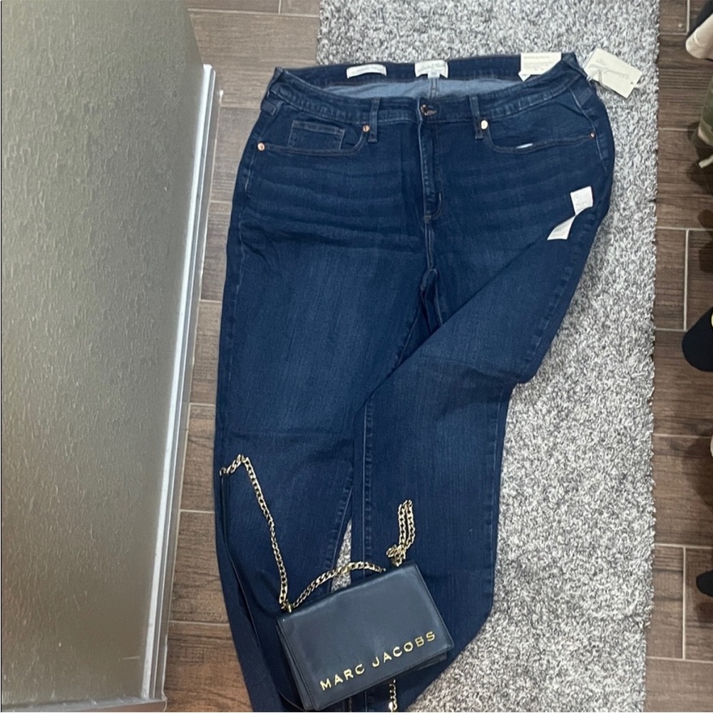 Universal Thread Dark Blue Straight Leg Jeans